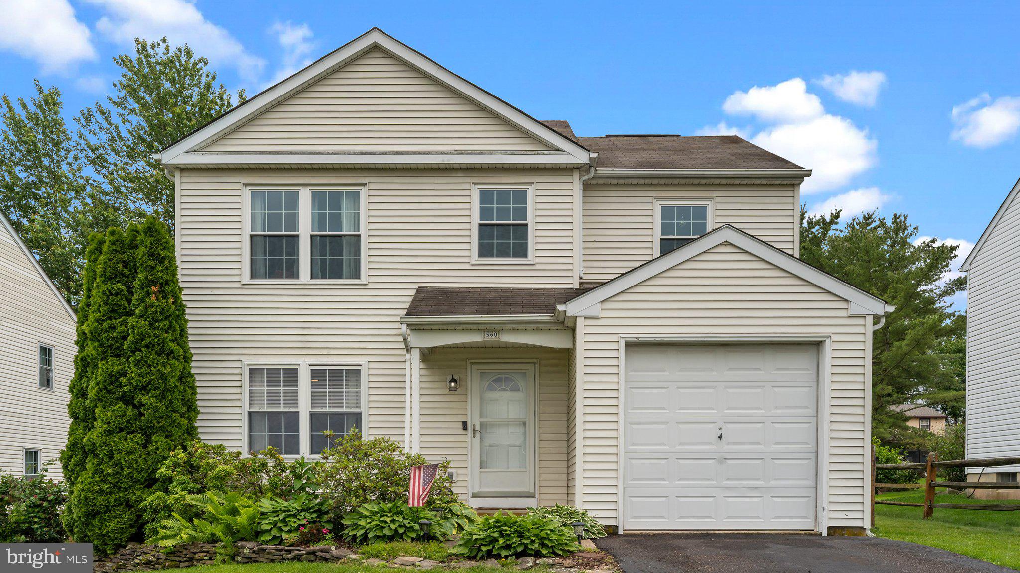 560 PADDOCK CIRCLE