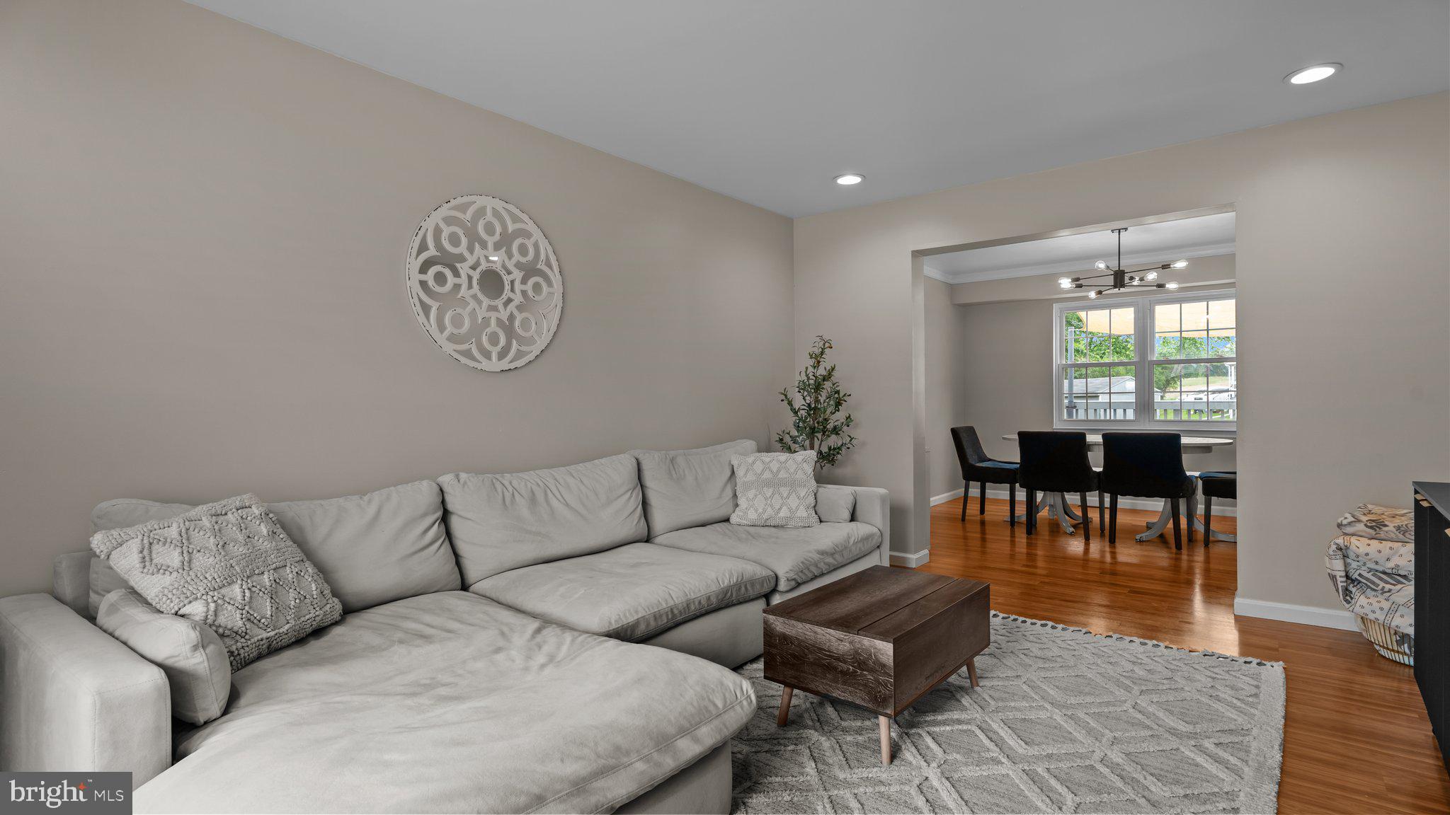 560 PADDOCK CIRCLE