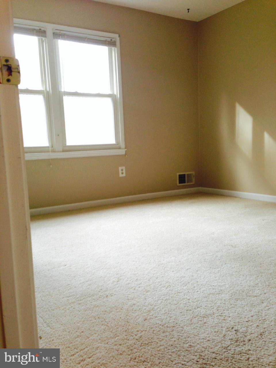 STRATTON WOODS - Residential Lease