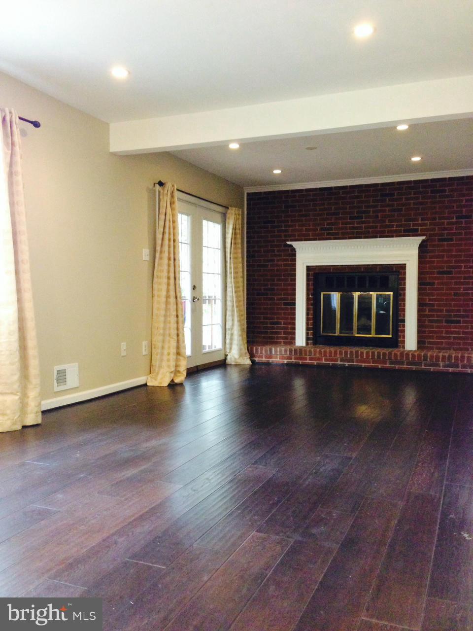 STRATTON WOODS - Residential Lease