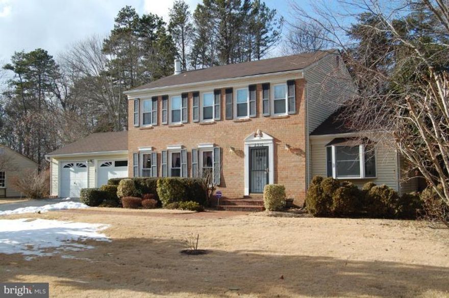 EXCELLENT LOCATION! 5 Min from Reston Town Center!! Large 2car Garage Detached House with almost .50 acre fenced yard. This home has been lovingly maintained and updated with SS Appliances, Granite Counter Tops, Hand Scraped Hardwood Flooring, Recessed Lighting, Amazing Screened in Porch, Patio, and beautiful Landscaping. This house has it All!!