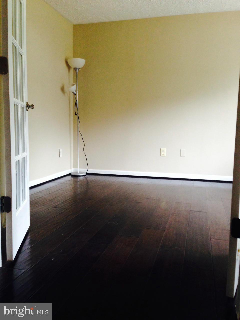 STRATTON WOODS - Residential Lease