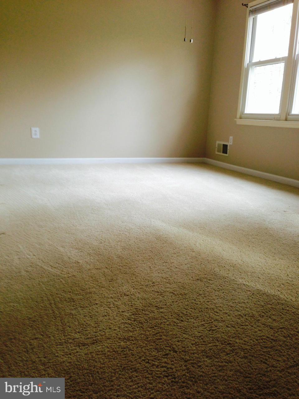 STRATTON WOODS - Residential Lease