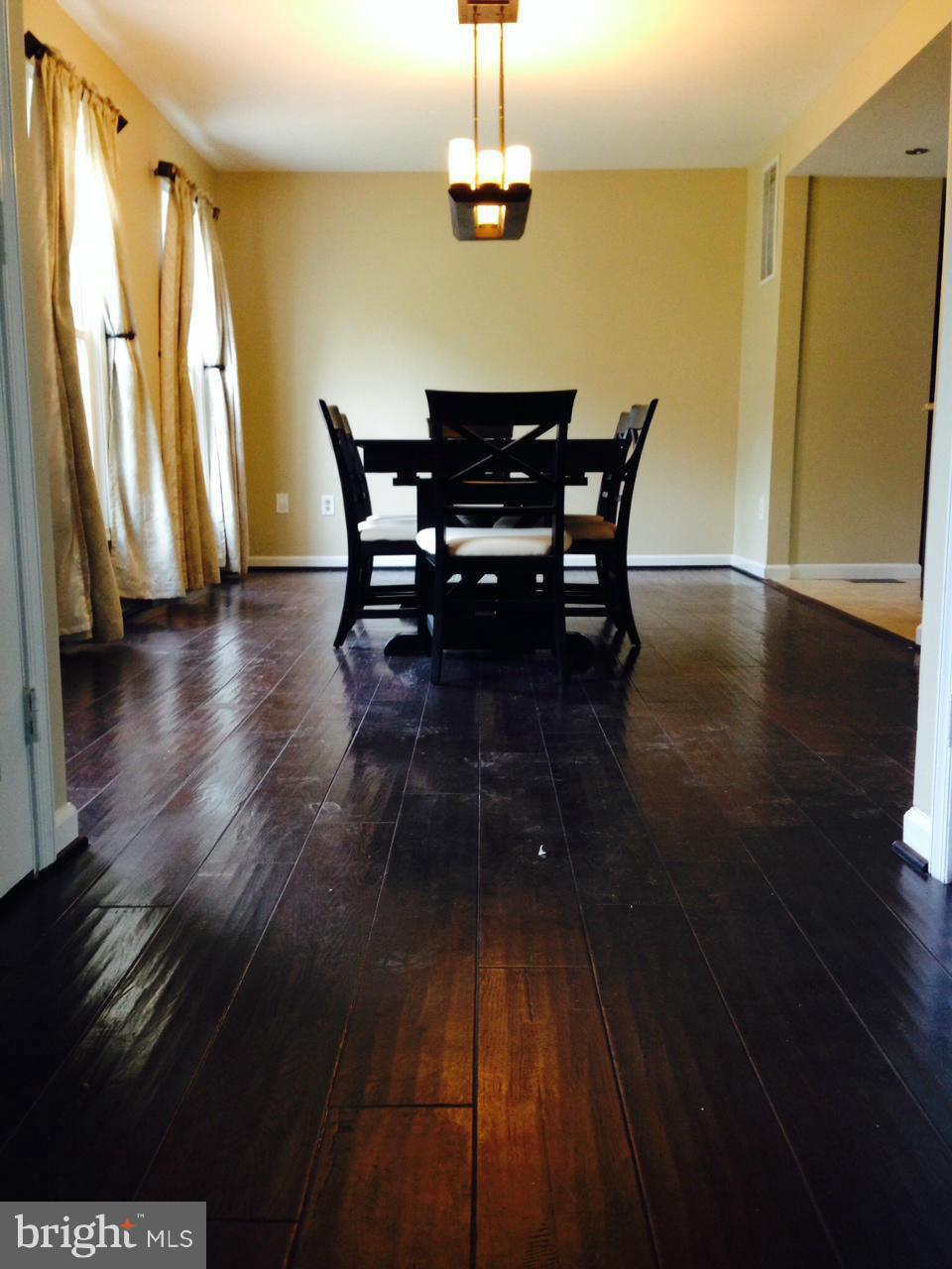 STRATTON WOODS - Residential Lease