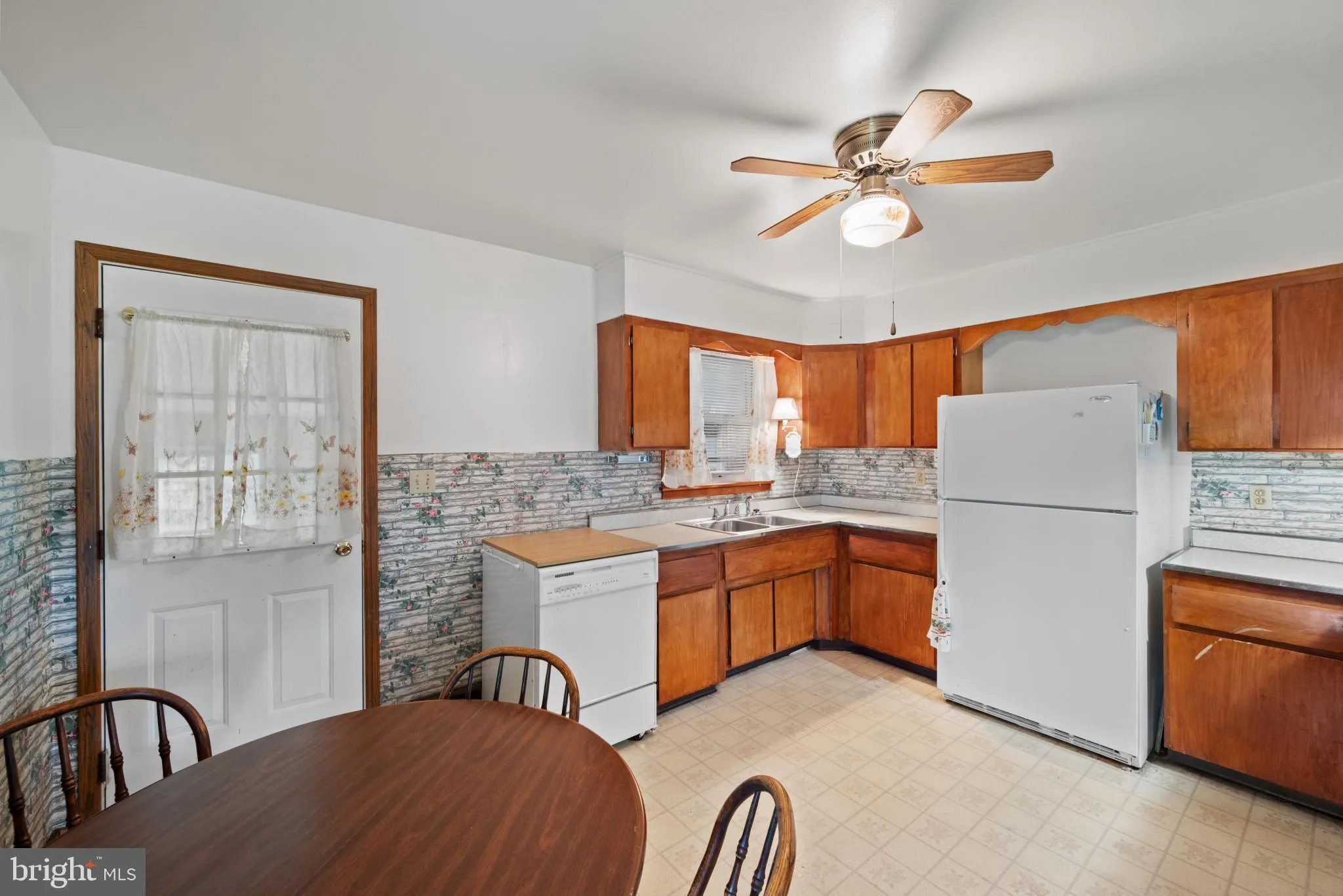 Middletown, Pennsylvania 17057, United States, 3 Bedrooms Bedrooms, ,2 BathroomsBathrooms,Residential,Pending,127481