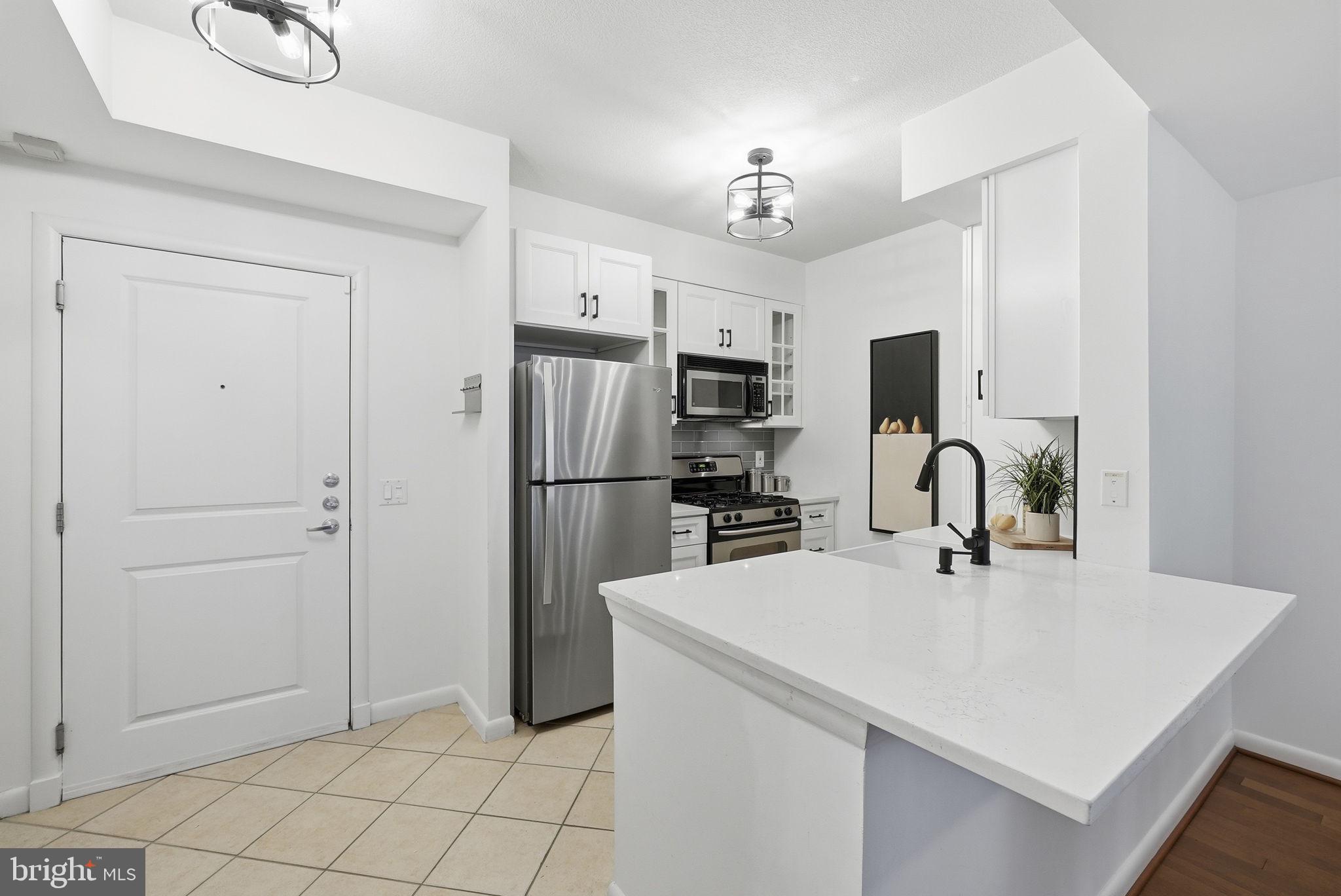 1021 N GARFIELD STREET 629