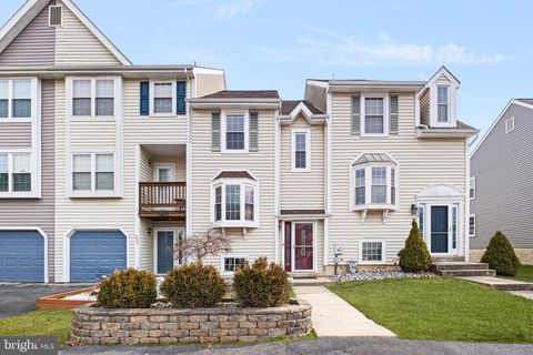 Townhouse For Sale - 250 Palermo Drive<br/> BEAR, DE 19701