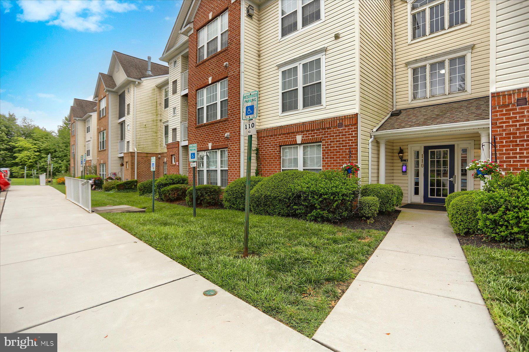 110 BAYLAND DRIVE E