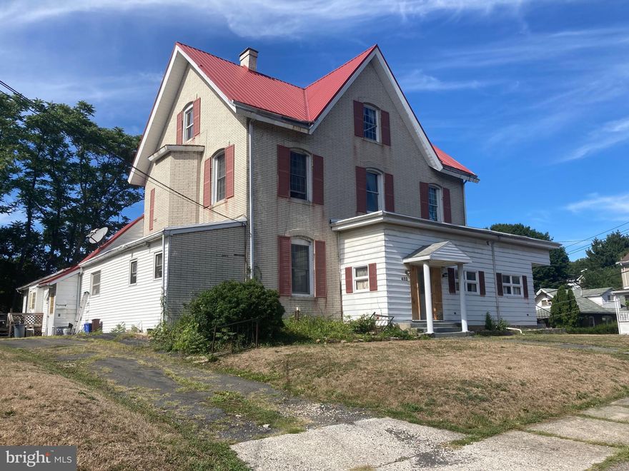 19 Bedroom, 3 Bathroom Home in Pottsville, PA.  Former mansion & former personal care home.  Over 6000 sq ft to work with. Low taxes.  Sold As-Is.  Buyer responsible for any clean out. Buyer responsible for any due diligence questions presale.  Cash sales only.  Call for more info today!