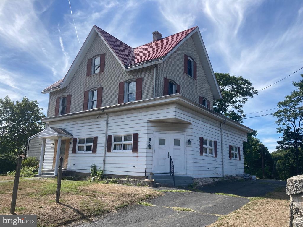 Photo of 452 Greenwood Avenue, POTTSVILLE, PA 17901 (MLS # PASK2020940)