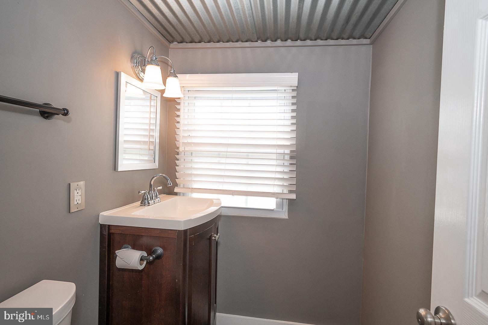 MEDIA - Residential Lease