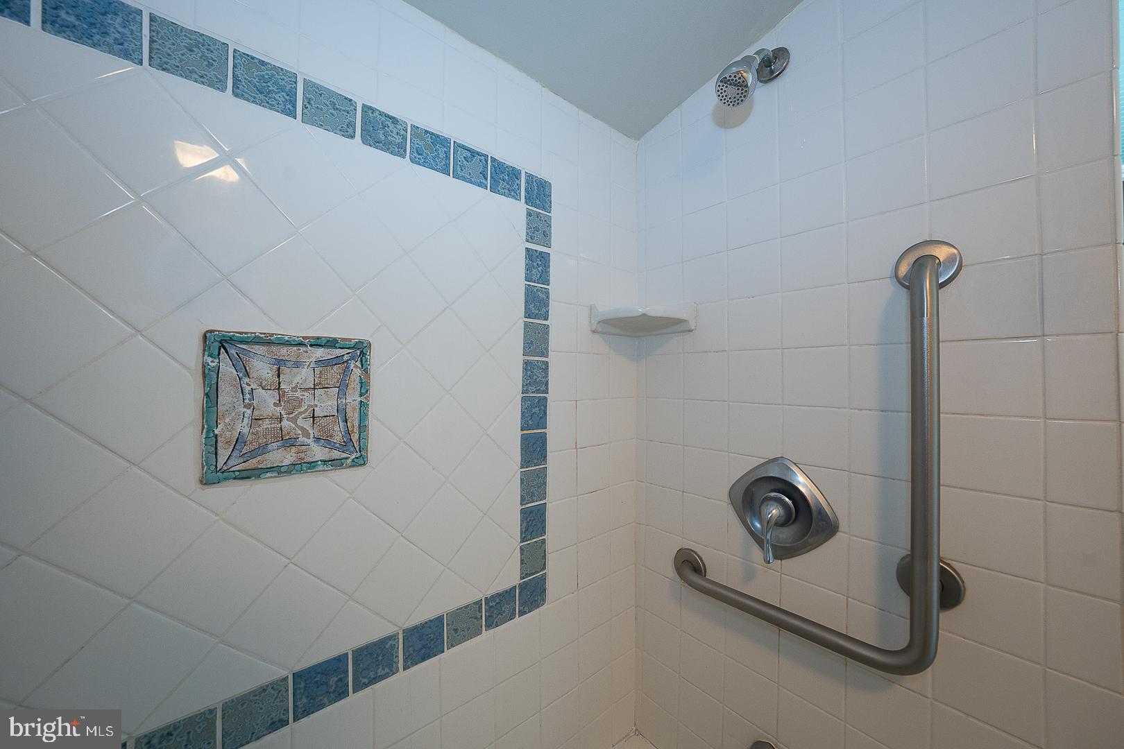 MEDIA - Residential Lease