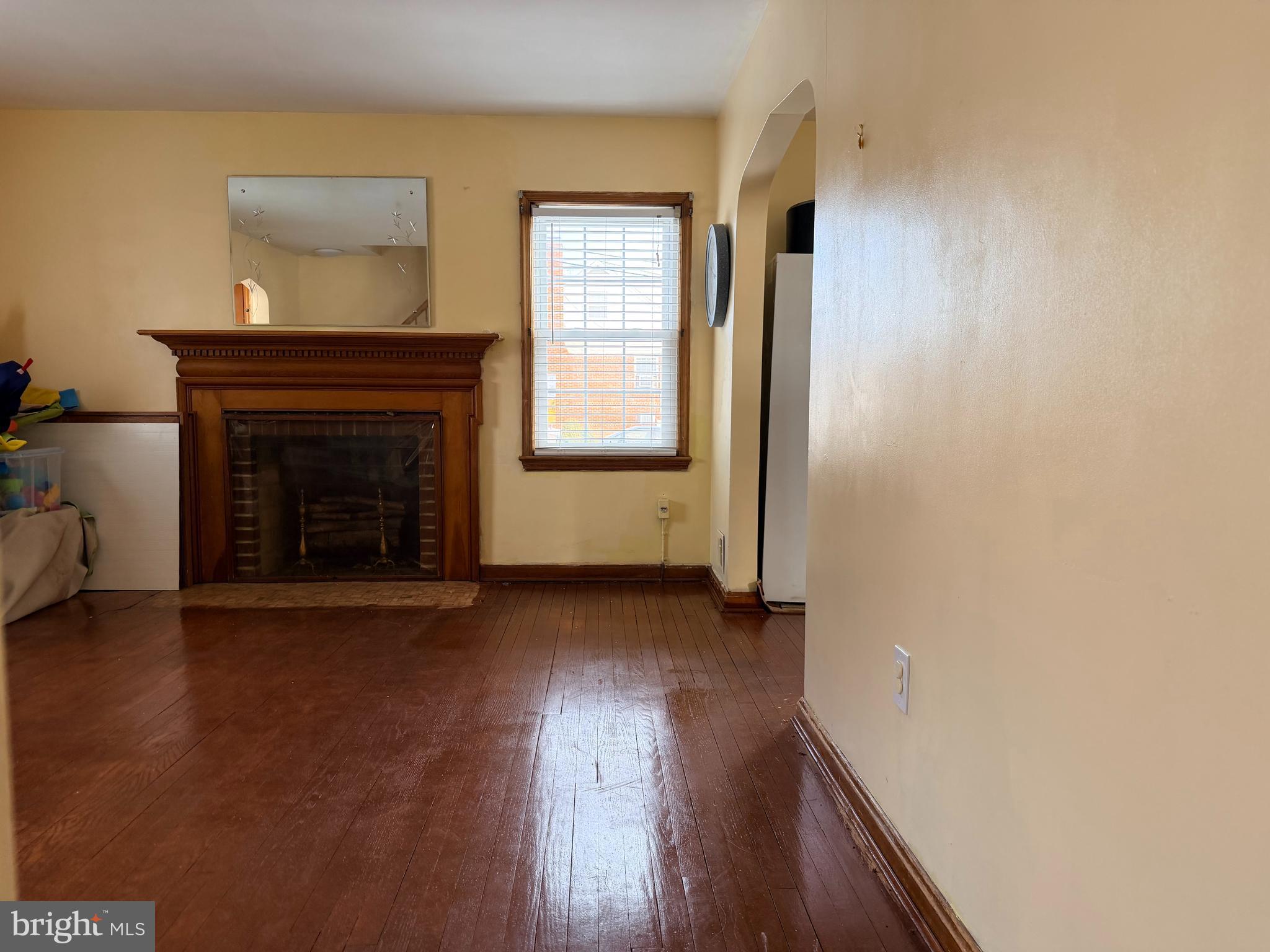 NORTH WOODRIDGE - Residential