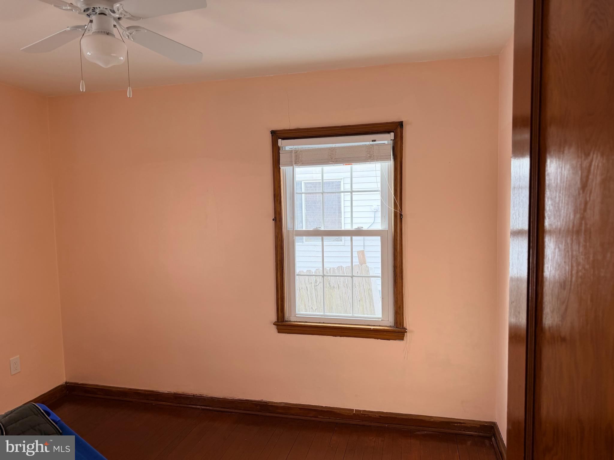 NORTH WOODRIDGE - Residential