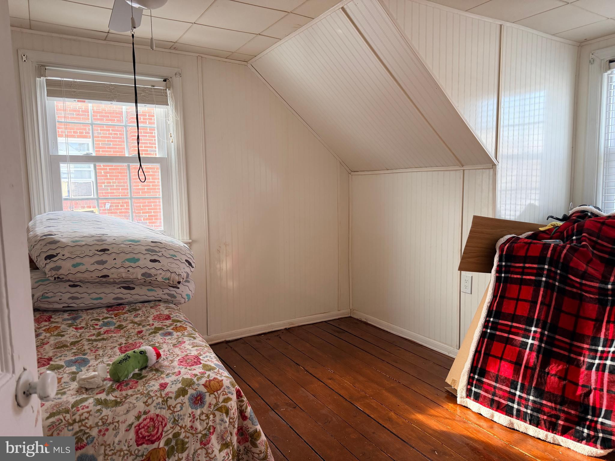 NORTH WOODRIDGE - Residential