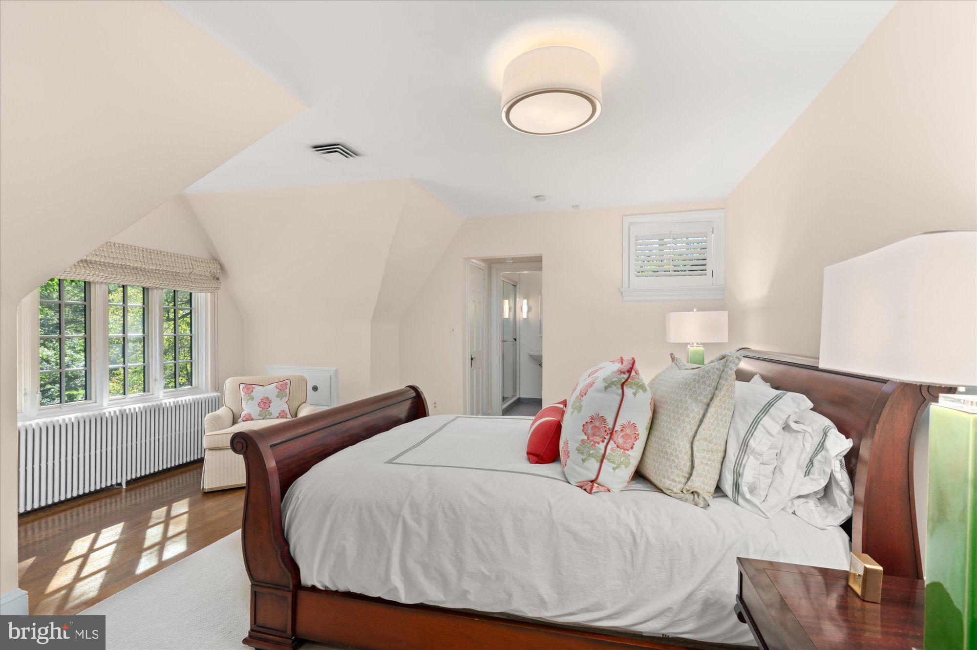 COUNTRY CLUB HILLS - Residential