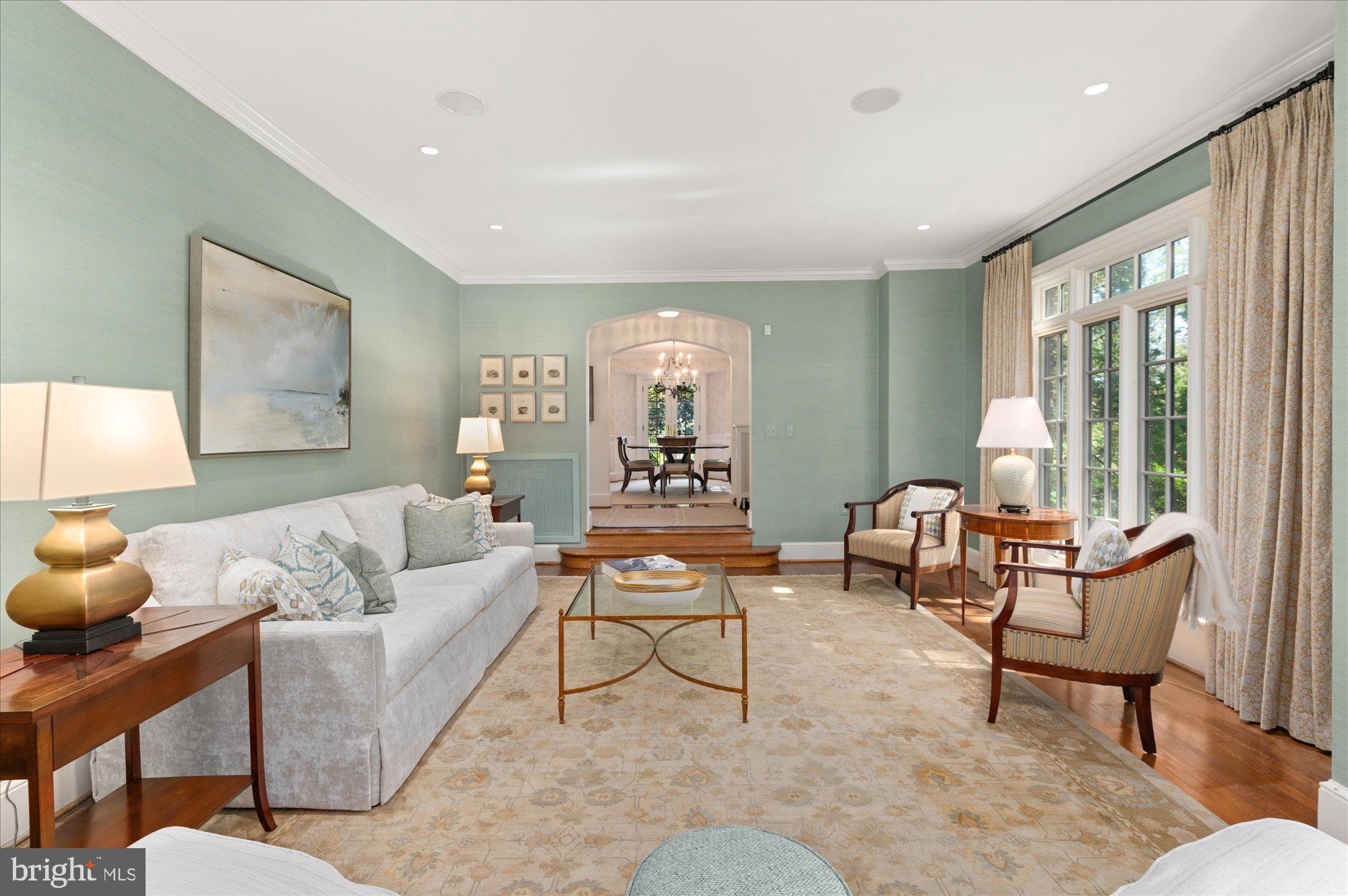 COUNTRY CLUB HILLS - Residential