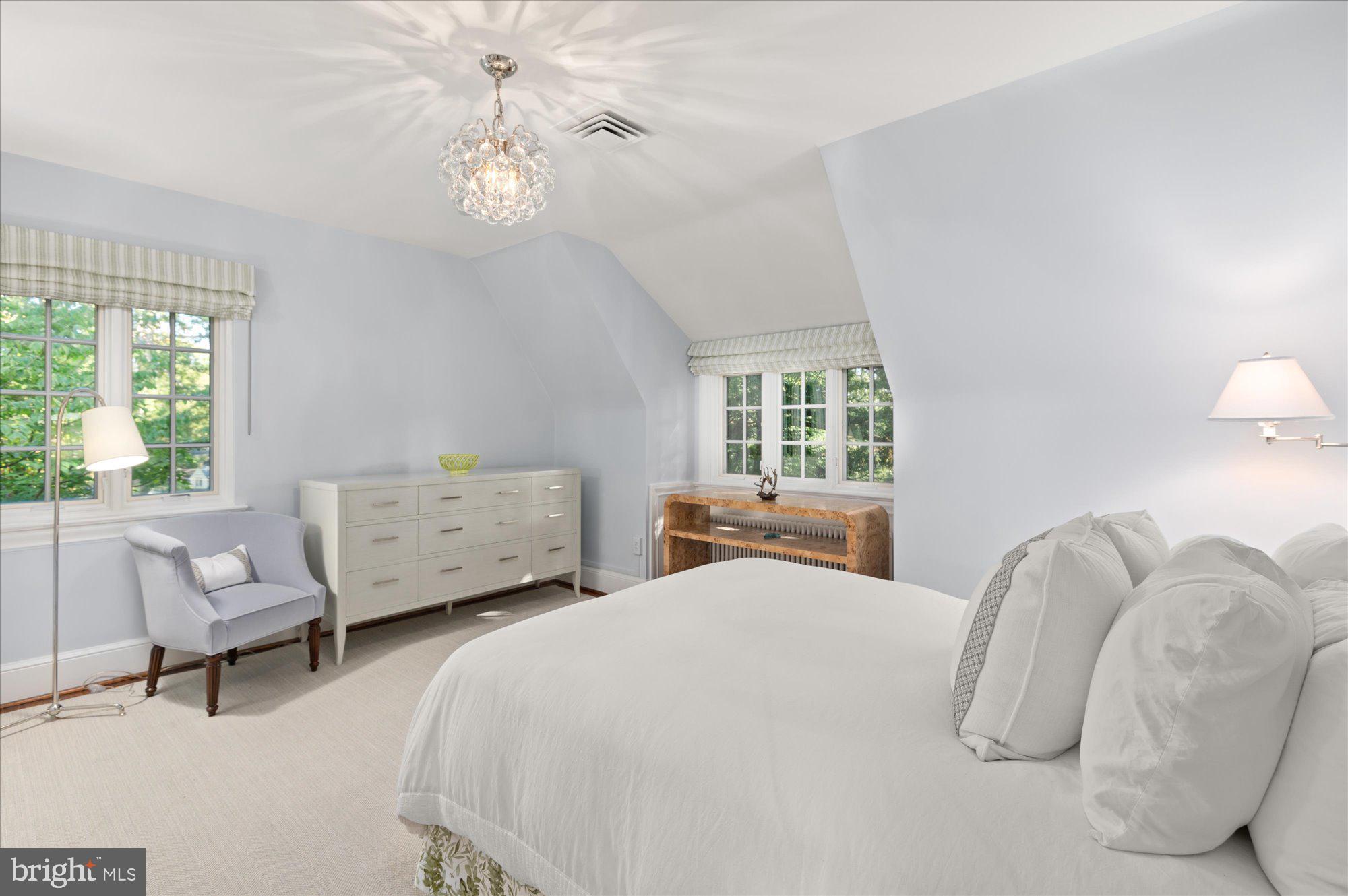 COUNTRY CLUB HILLS - Residential