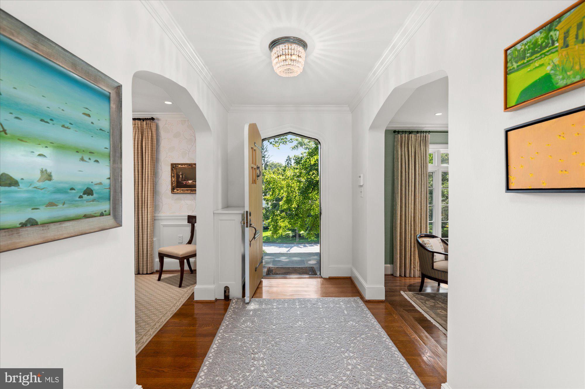 COUNTRY CLUB HILLS - Residential