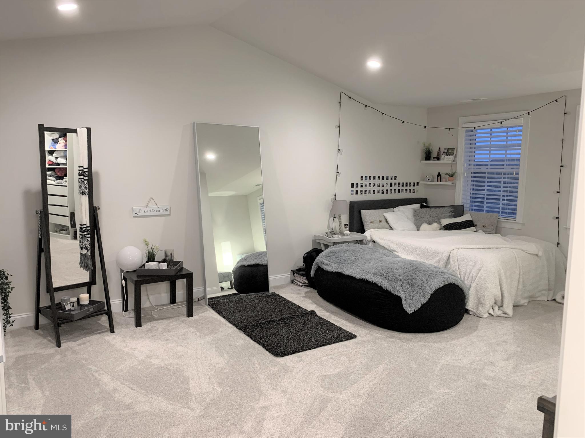 DOMINION VALLEY - Residential