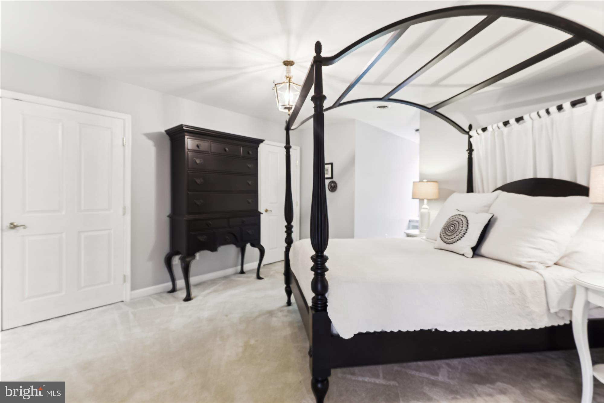 OAKTON - Residential