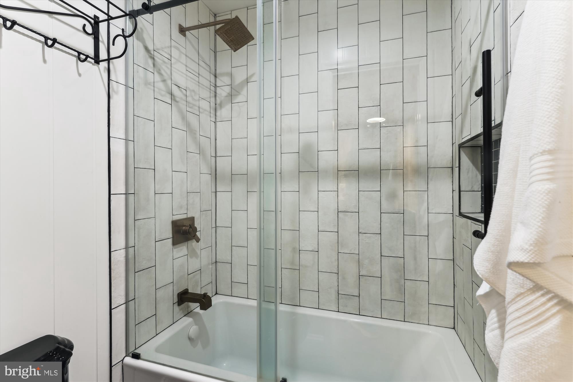 OAKTON - Residential