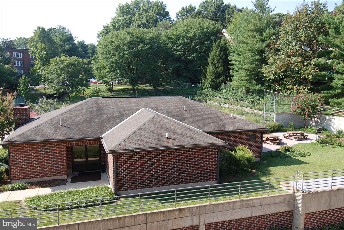 ASTORIA CONDOMINIUM - Residential