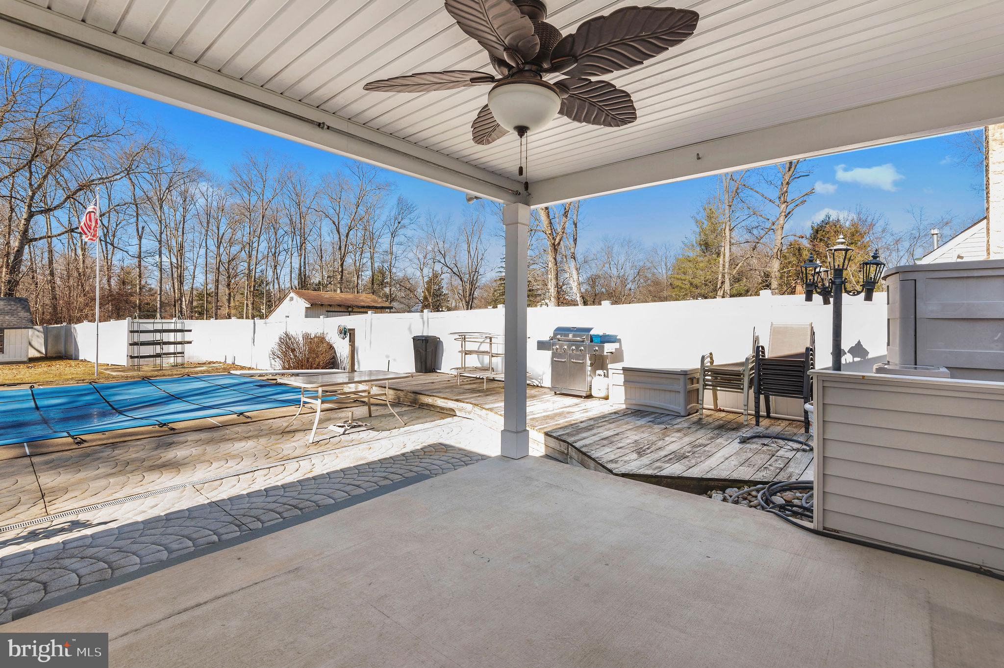 ROBINWOOD FARM - Residential