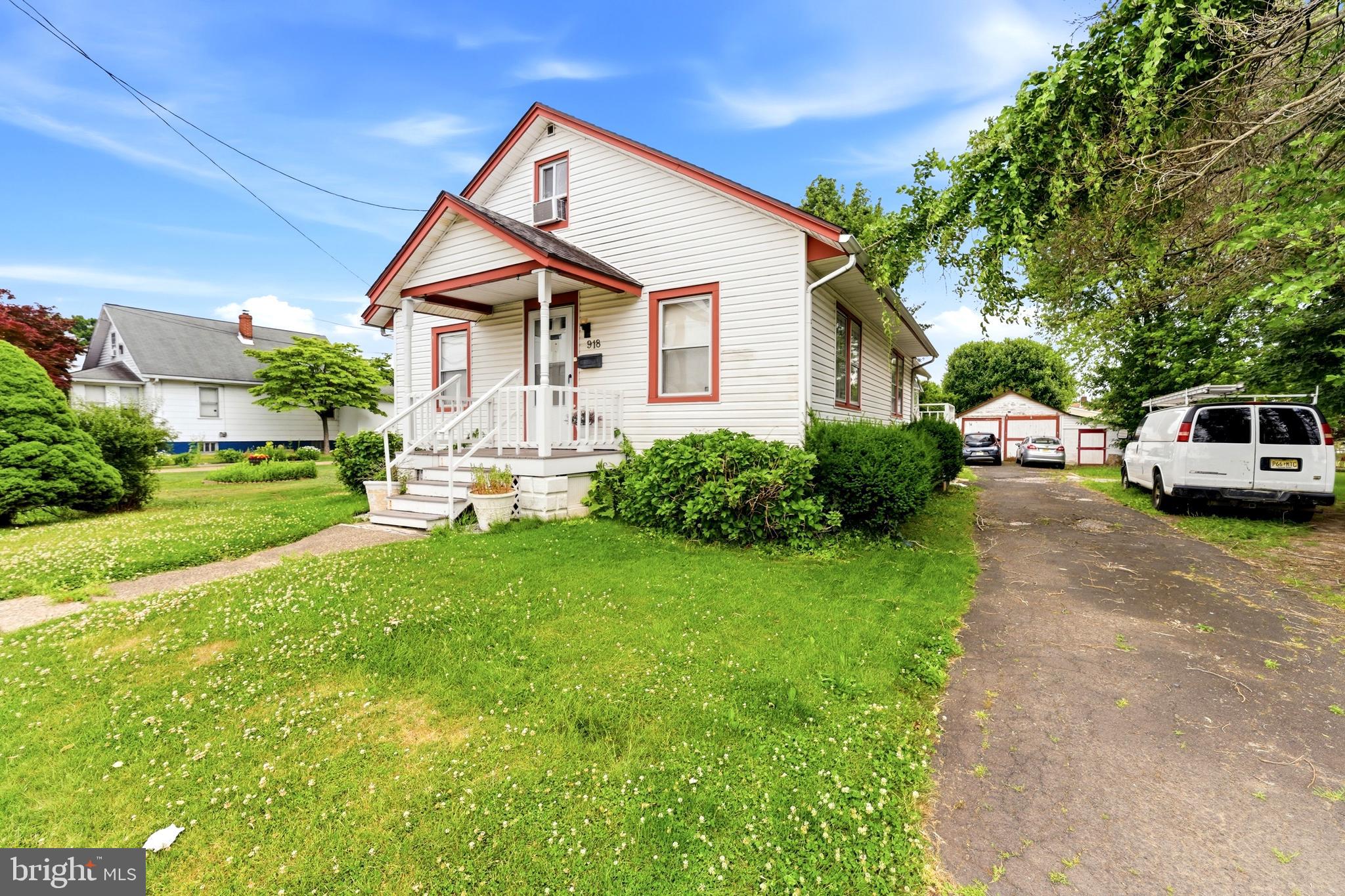 918 COLUMBUS ROAD