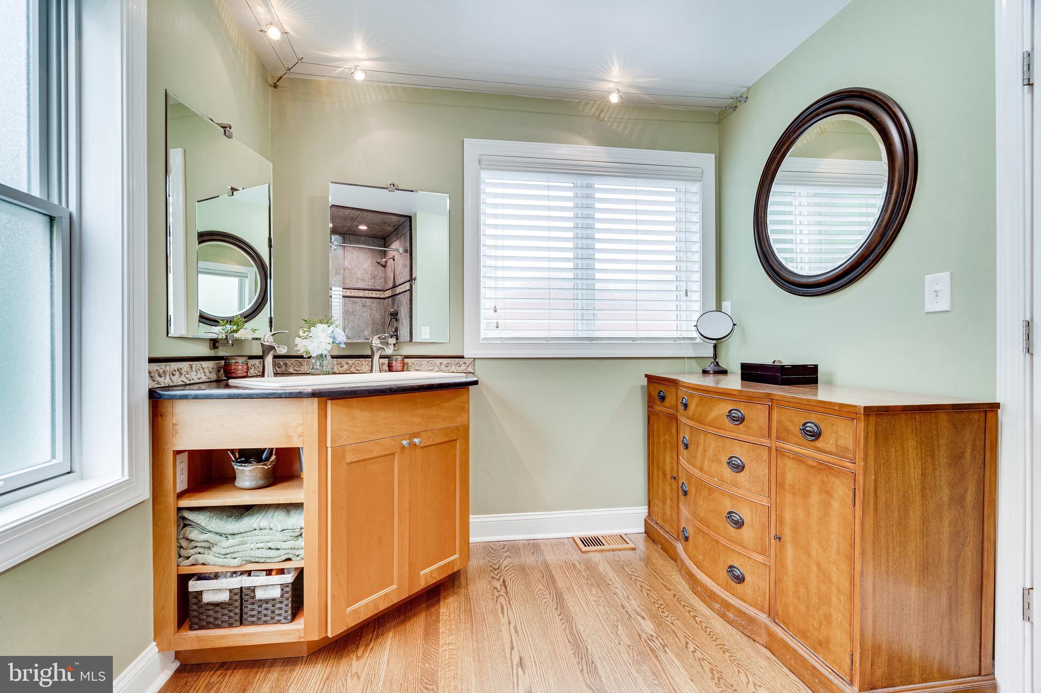 BARCROFT HILLS - Residential