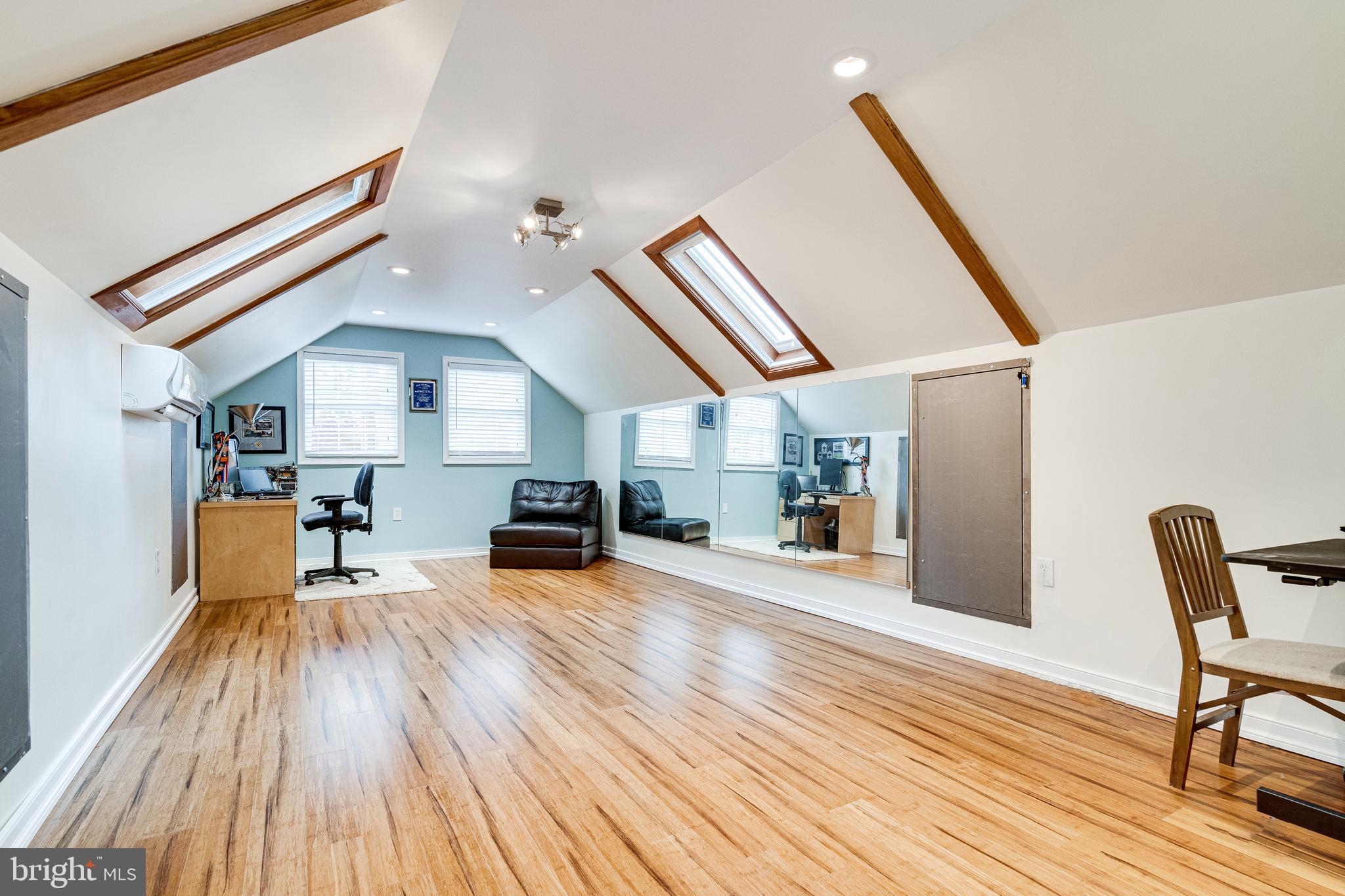 BARCROFT HILLS - Residential