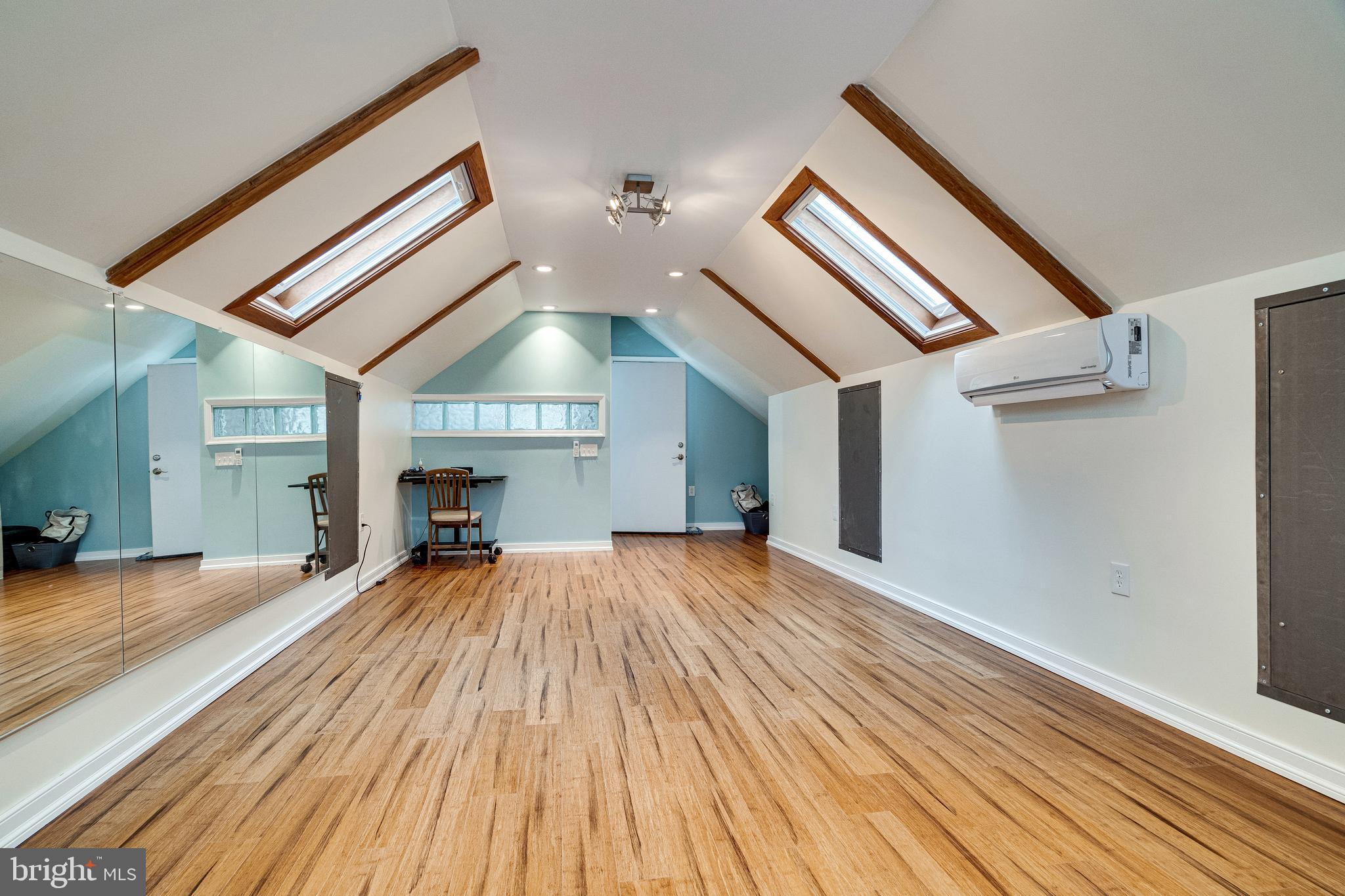 BARCROFT HILLS - Residential