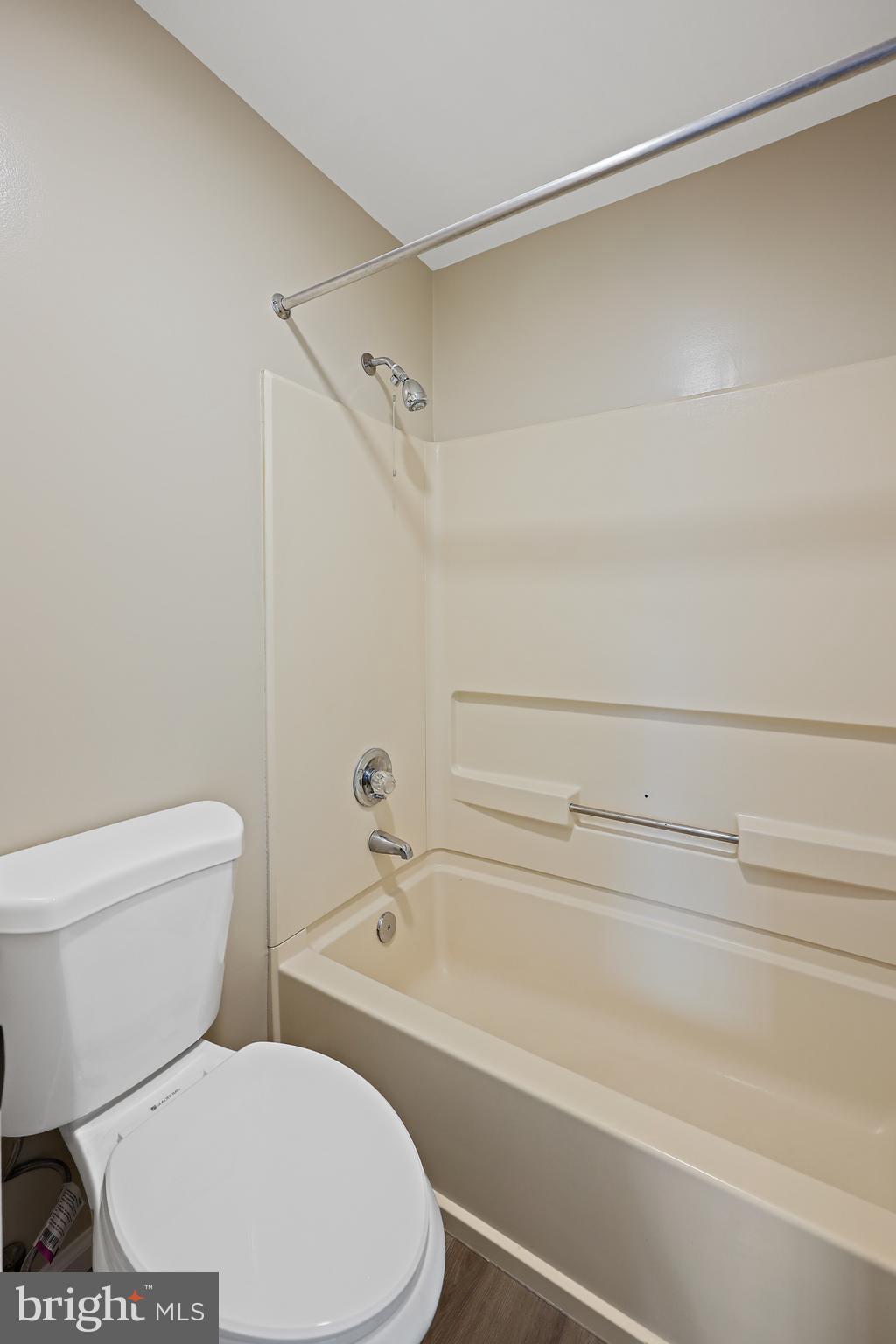 VILLAGE OF MONTGOMERY RUN - Residential