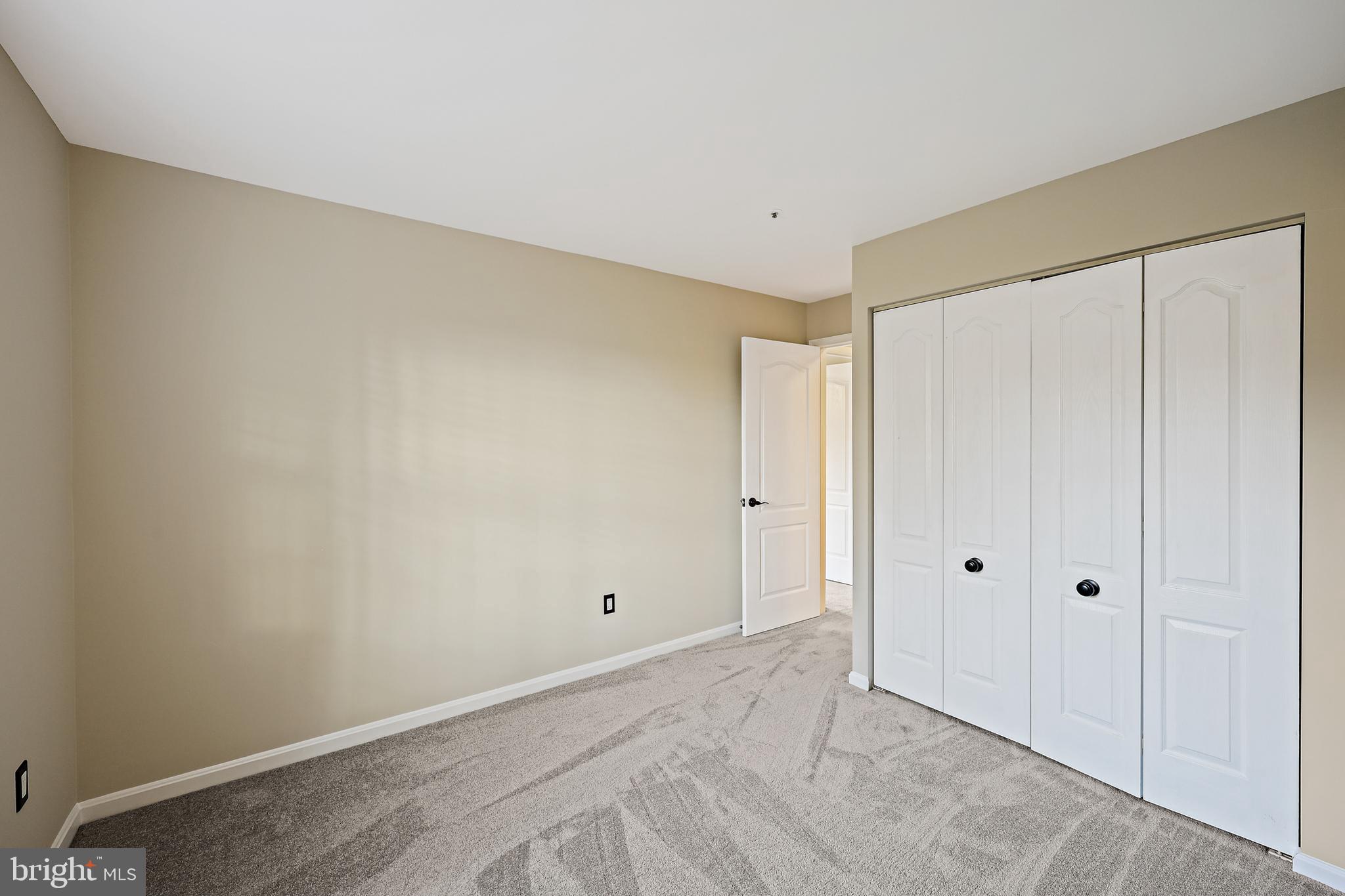 VILLAGE OF MONTGOMERY RUN - Residential