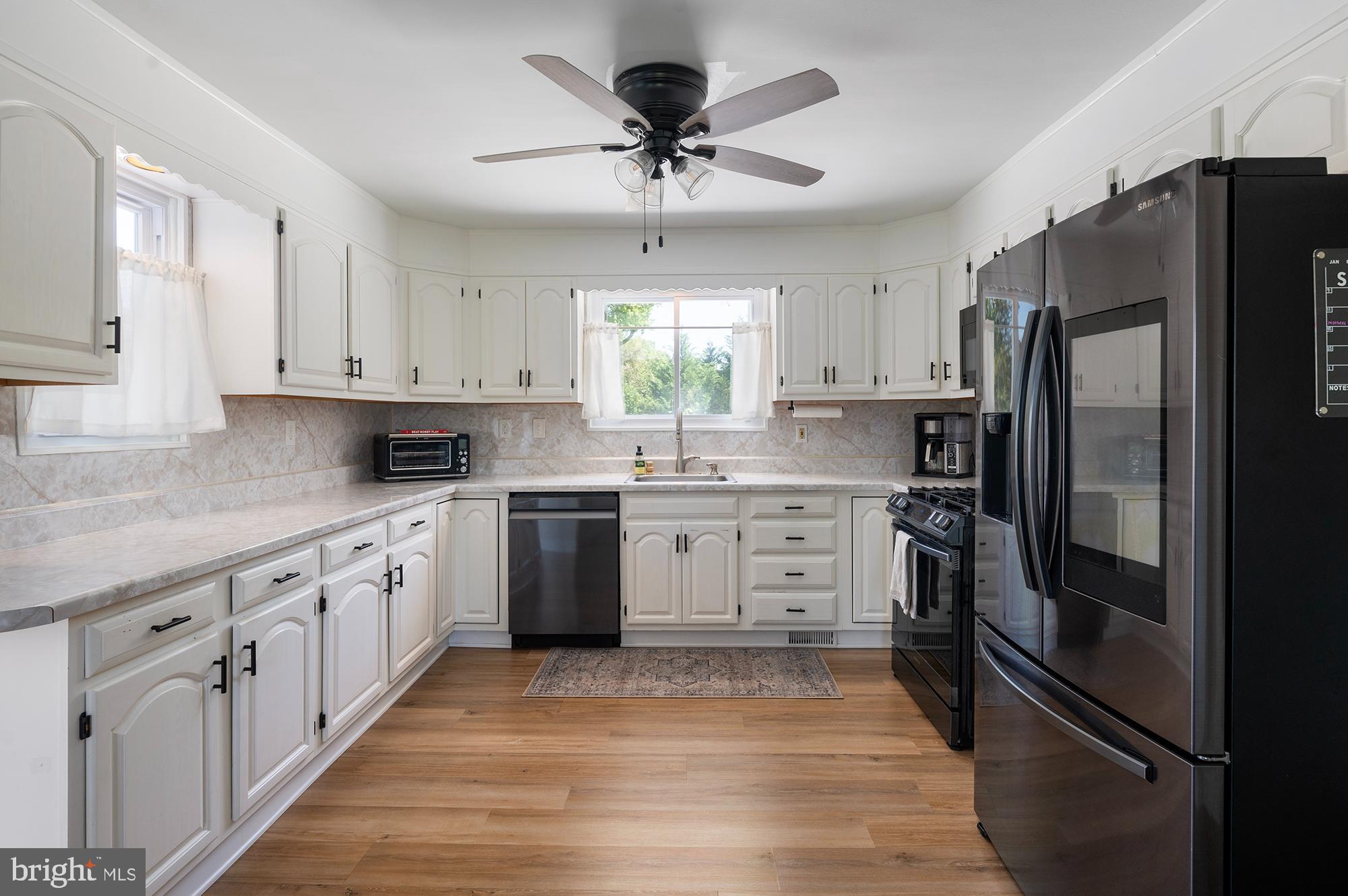 DARRYL GARDENS - Residential