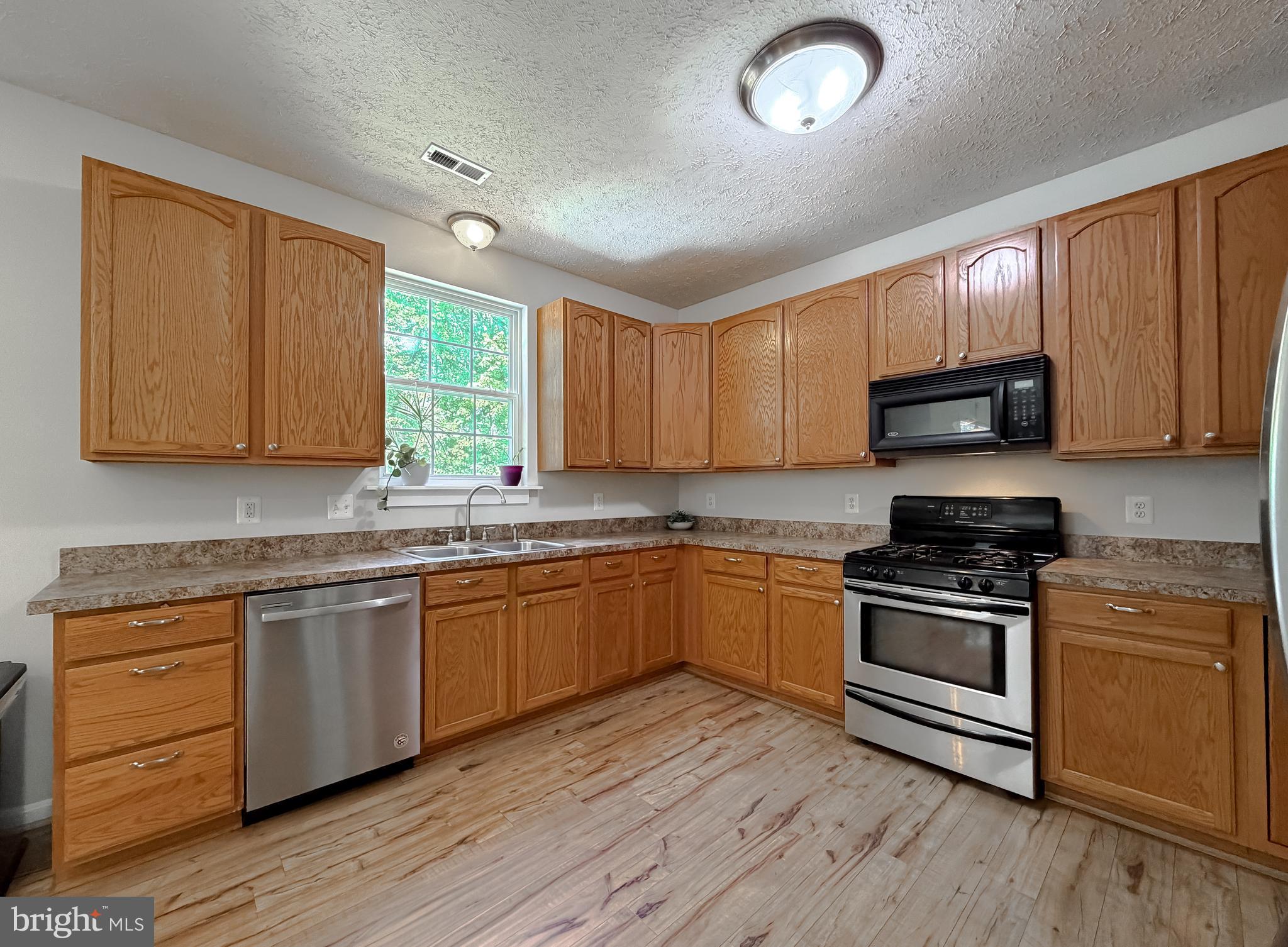 CEDAR COVE - Residential