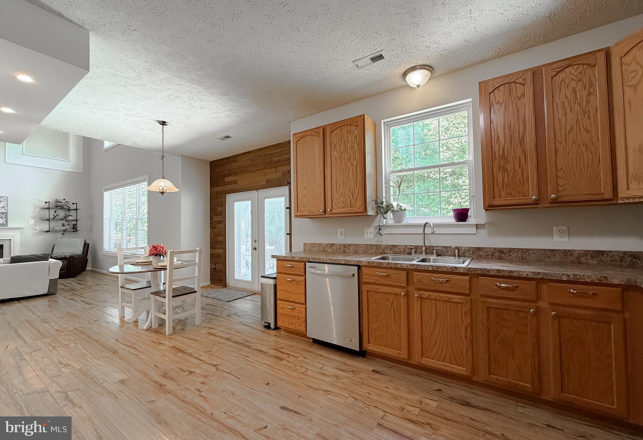 CEDAR COVE - Residential