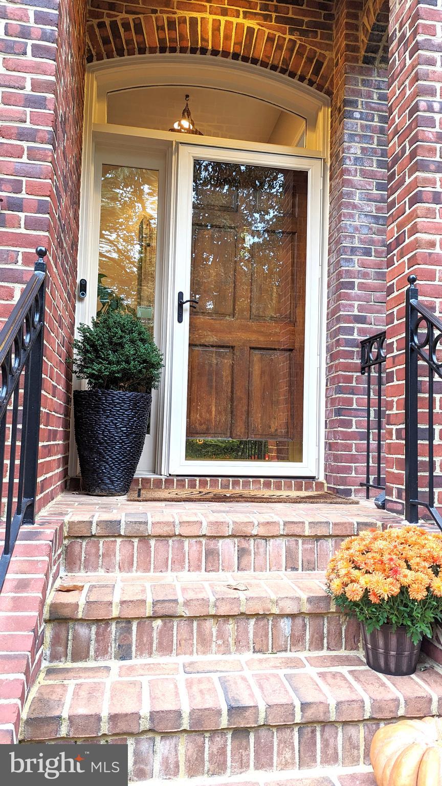 RESTON - Residential Lease