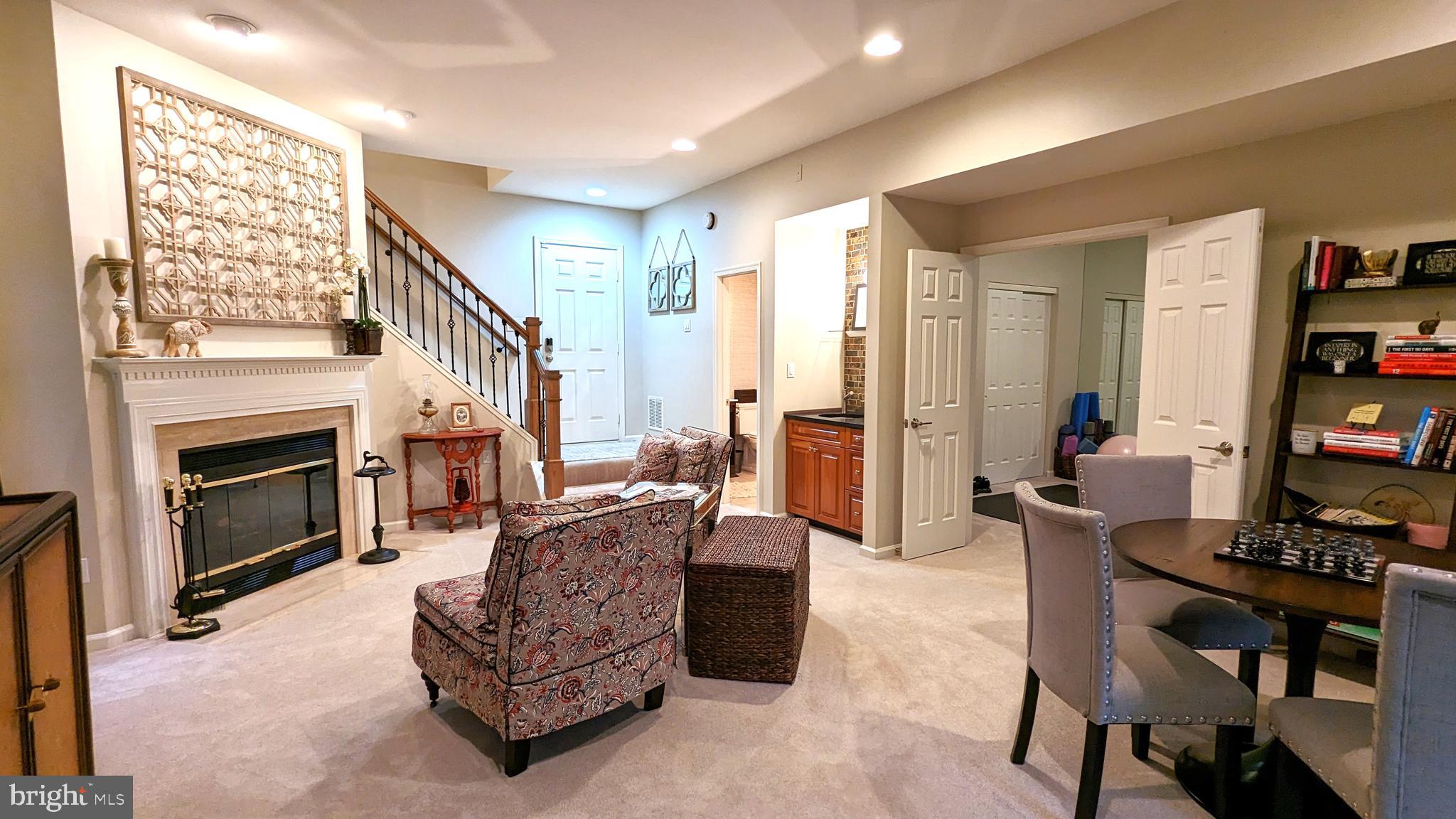 RESTON - Residential Lease