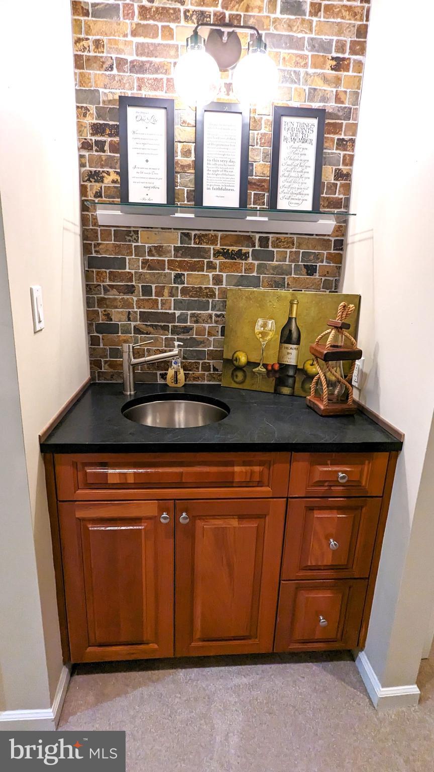 RESTON - Residential Lease