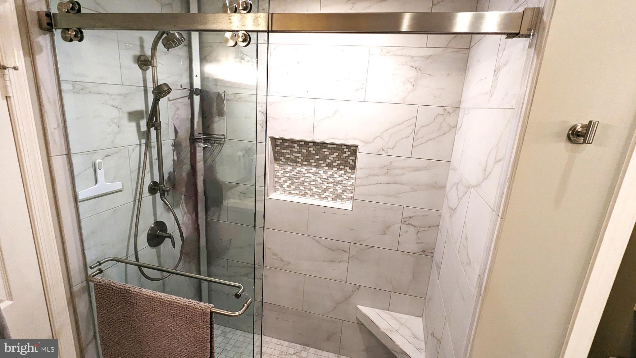 RESTON - Residential Lease