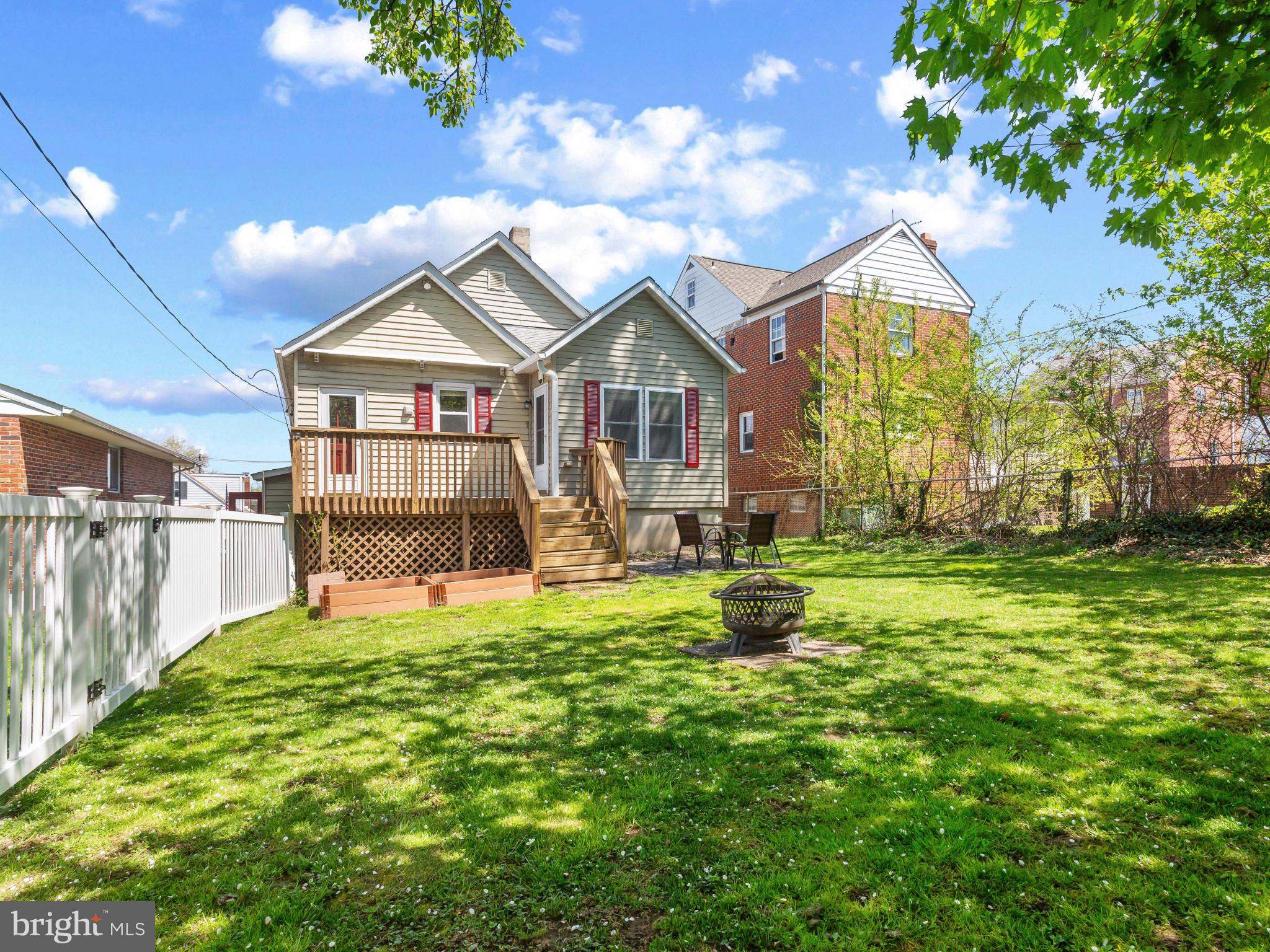 EDGEWOOD PARK - Residential