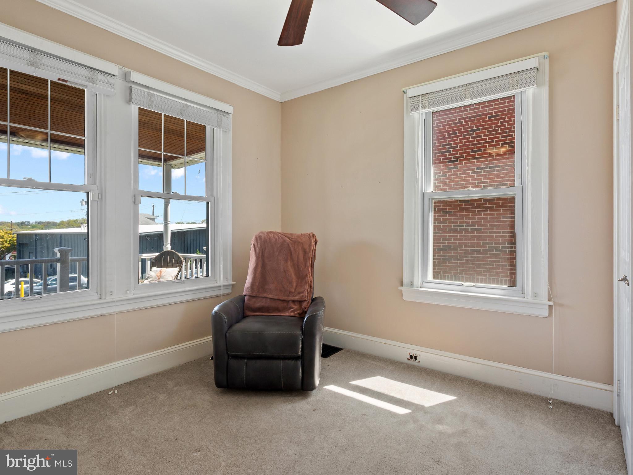 EDGEWOOD PARK - Residential