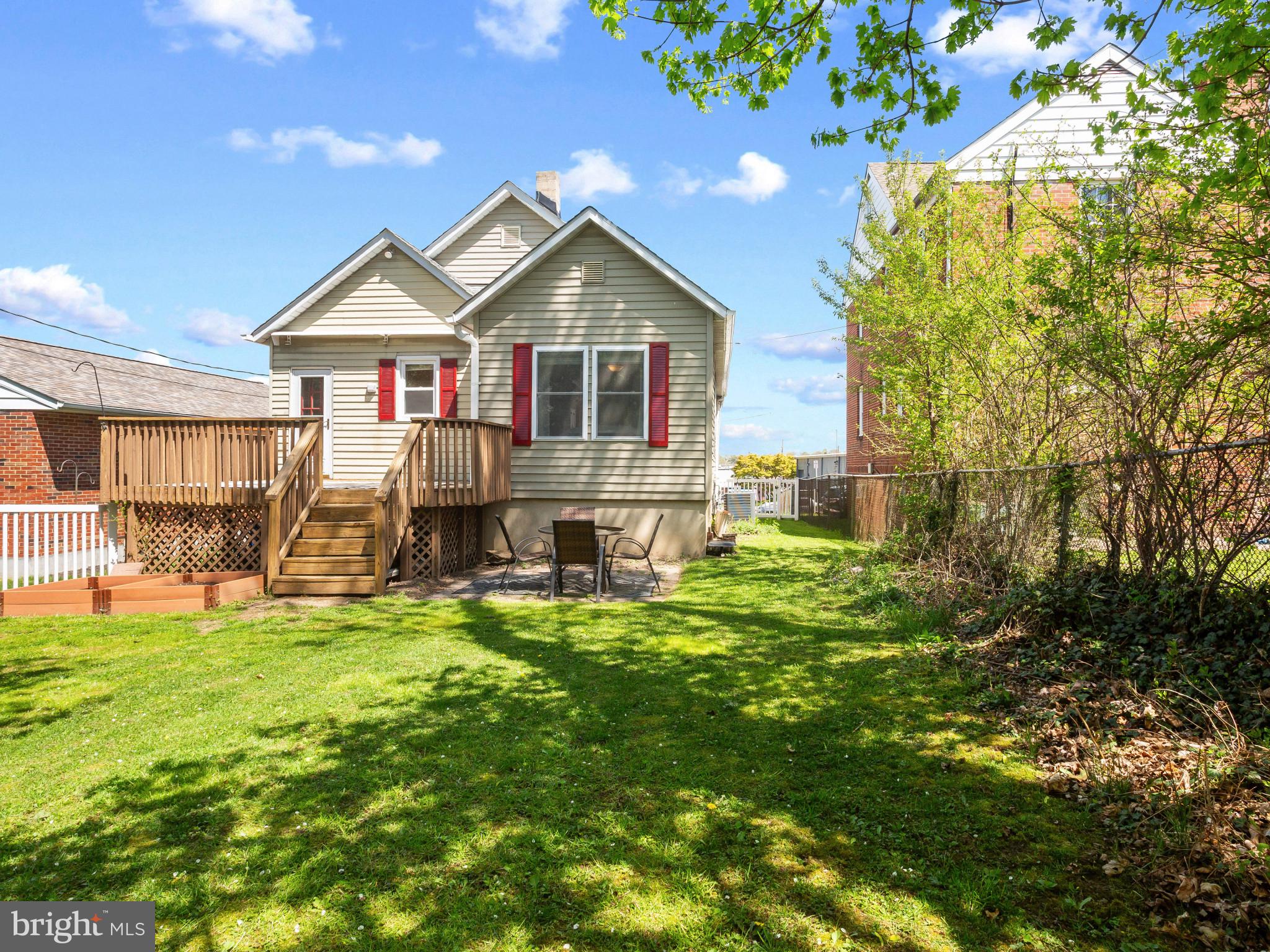 EDGEWOOD PARK - Residential