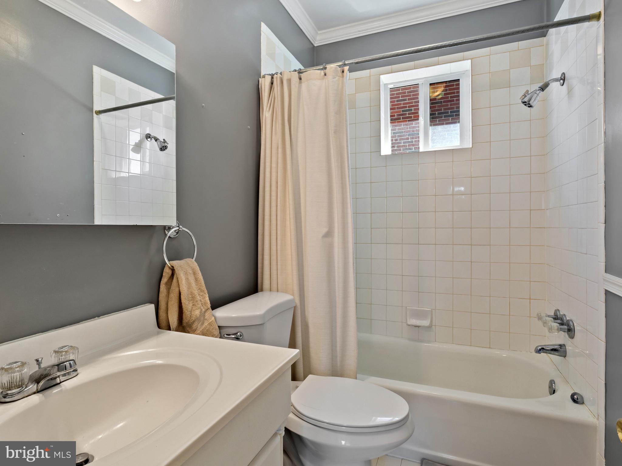 EDGEWOOD PARK - Residential