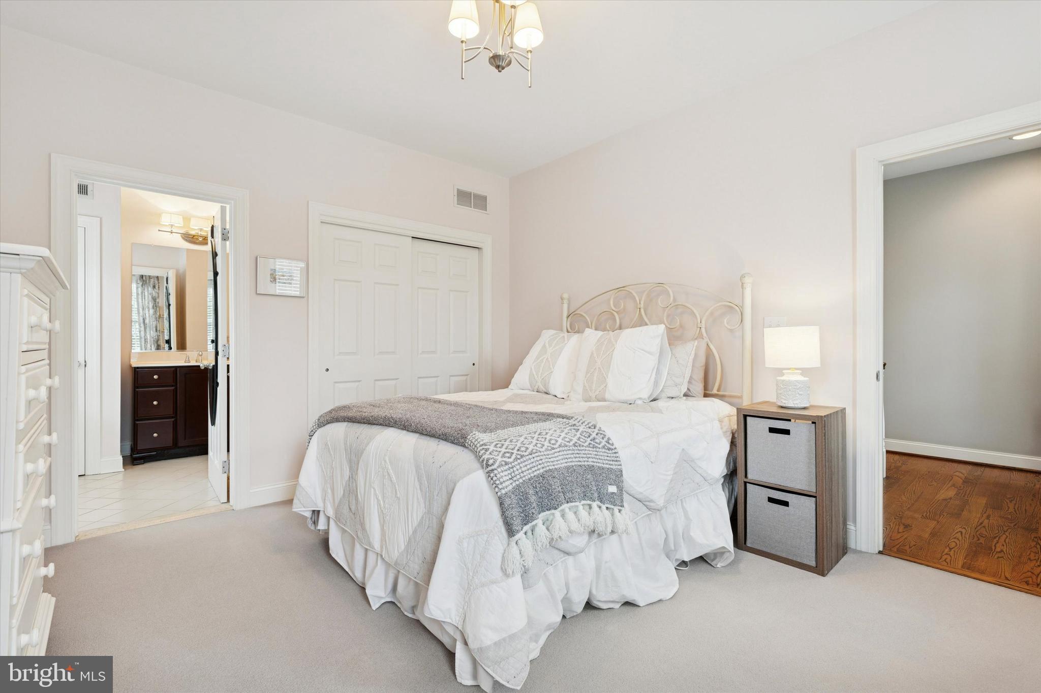 RADNOR WALK - Residential