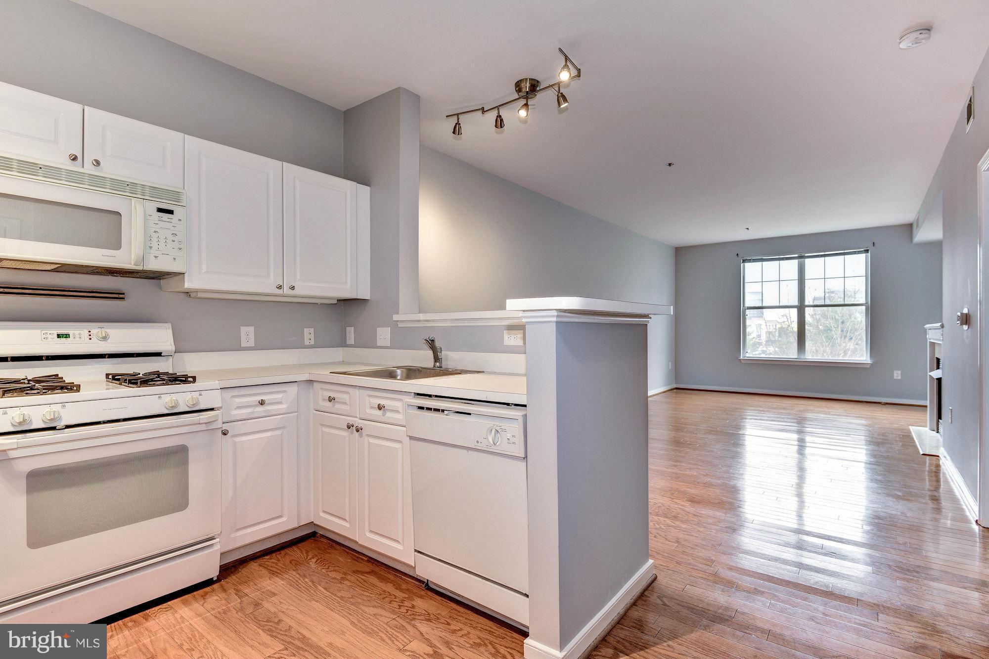 LILLIAN COURT AT TYSONS - Residential