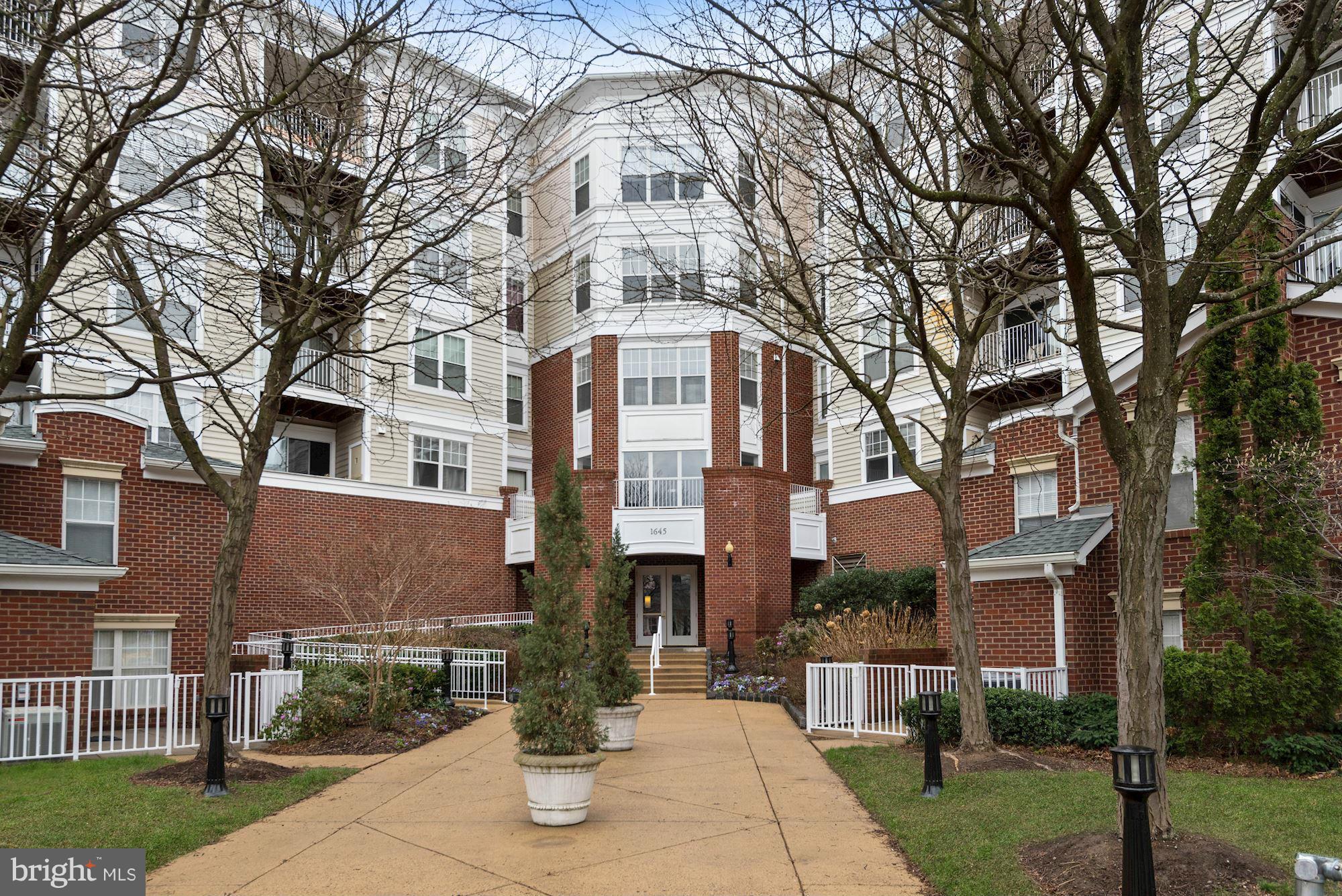 LILLIAN COURT AT TYSONS - Residential