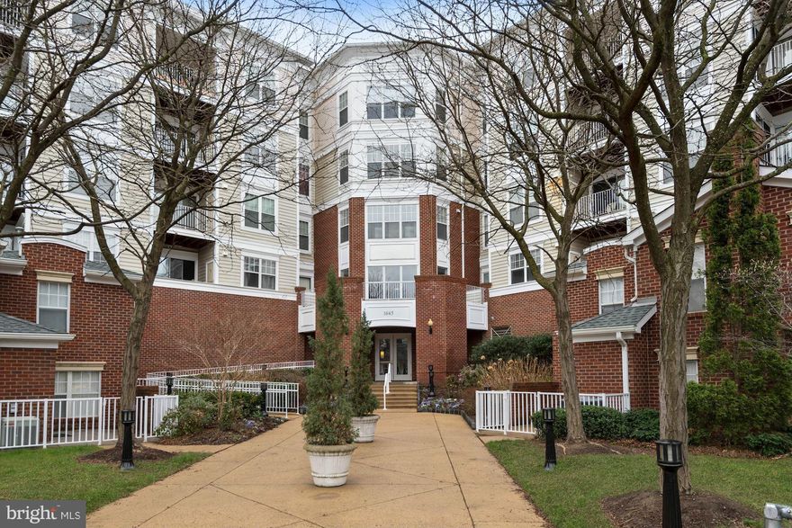 Next to Tysons II Galleria, close to Harris Teeter and  Tysons (Silverline Metro). Pet friendly community with outdoor pool and recently decorated clubhouse. Freshly painted. New to unit in 2017: HVAC system, light fixtures and electrical socket covers. Unit has Balcony. Parking Space 198.