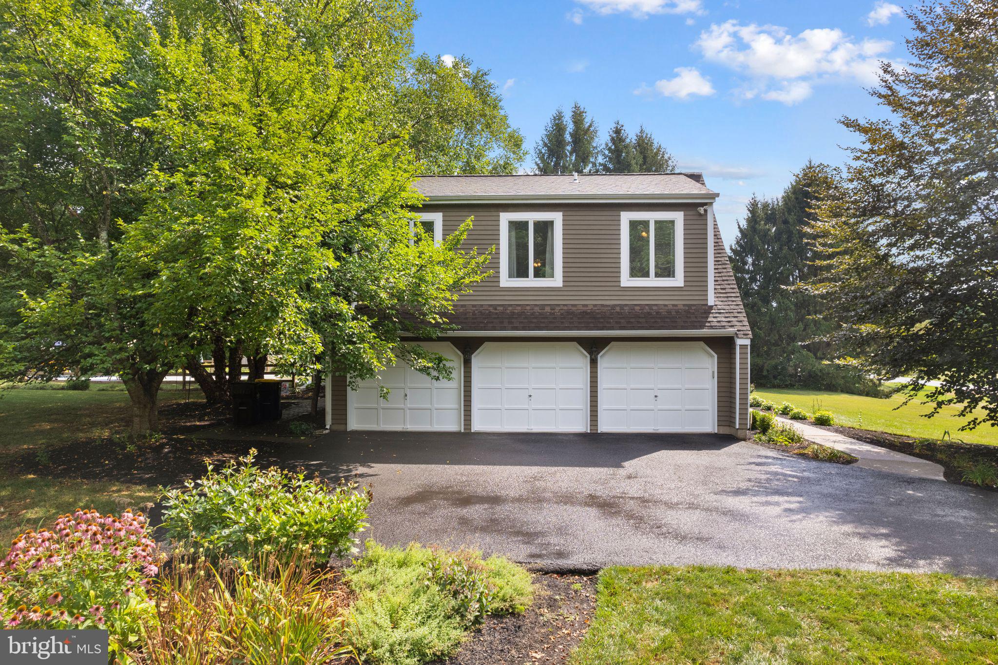 SOLEBURY FARMS EST - Residential